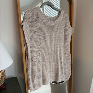Old Navy Chunky Knit Sleeveless Sweater Vest - Beige